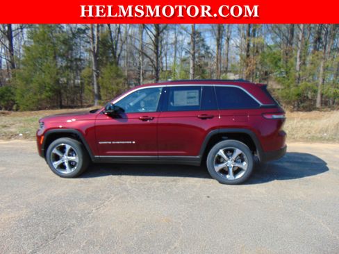 New 2026 Jeep Grand Cherokee Limited AWD/4WD image 2