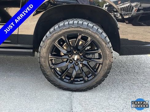 Used 2022 Cadillac Escalade ESV Sport Platinum w/ LPO, ONYX Package AWD/4WD image 11