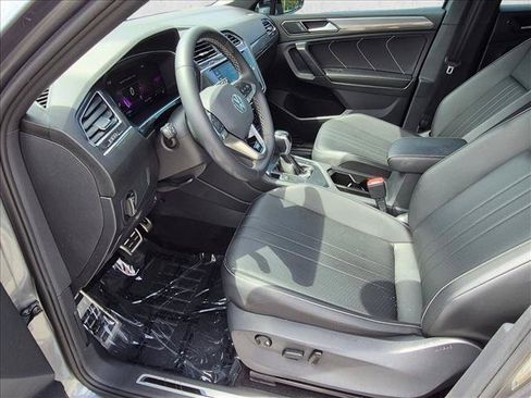 Used 2023 Volkswagen Tiguan SE R-Line FWD image 16