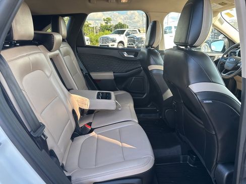 Used 2020 Ford Escape SEL image 18