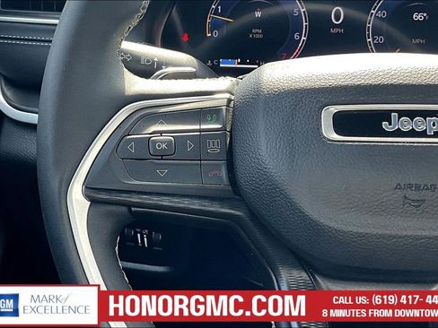 Used 2024 Jeep Grand Cherokee Altitude AWD/4WD image 11