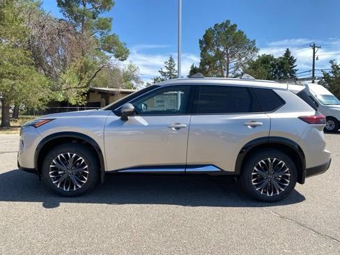 New 2026 Nissan Rogue Platinum AWD/4WD image 2