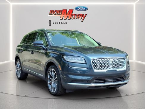 Used 2023 Lincoln Nautilus Reserve w/ Equipment Group 201A AWD/4WD image 3