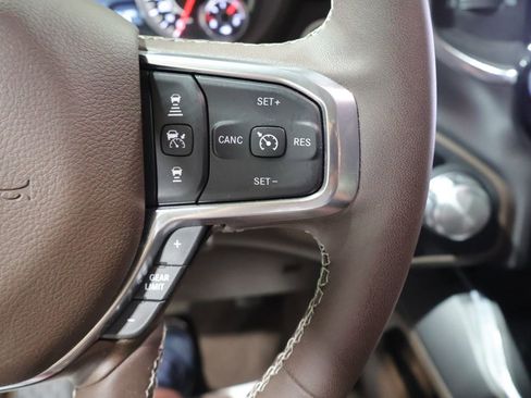 Used 2025 RAM 1500 Laramie AWD/4WD image 37