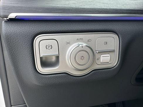 New 2026 Mercedes-Benz GLE 450 4MATIC image 35