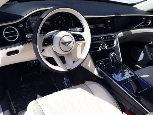 New 2026 Bentley Flying Spur Plug-In Hybrid AWD/4WD image 4