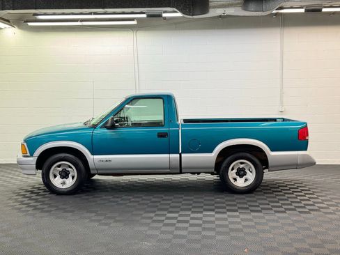 Used 1994 Chevrolet S10 Pickup LS image 3