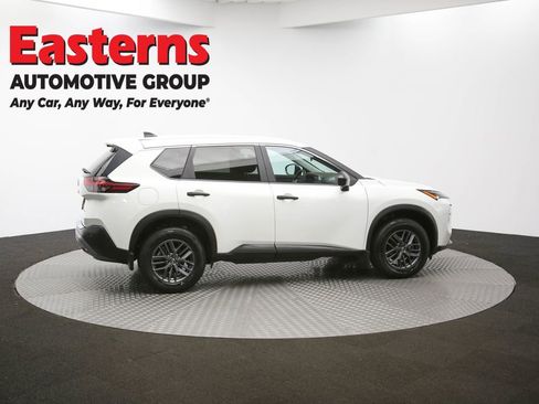 Used 2023 Nissan Rogue S image 43