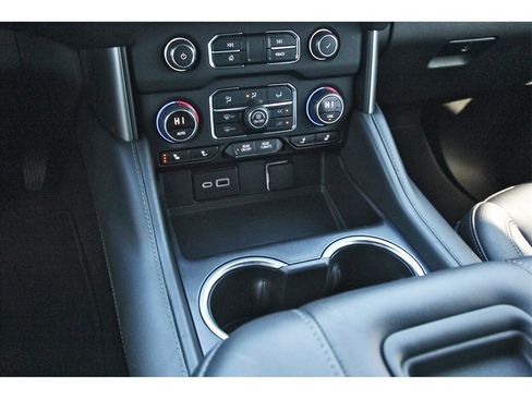 Used 2023 Chevrolet Tahoe Z71 w/ Luxury Package image 24