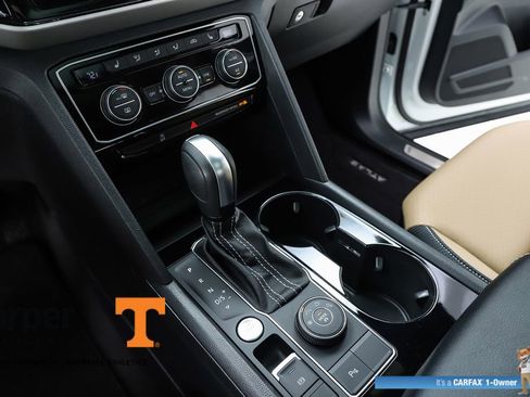 Used 2023 Volkswagen Atlas Cross Sport SEL AWD/4WD image 24