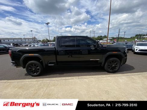 Used 2024 GMC Sierra 2500 AT4 w/ AT4 Premium Plus Package AWD/4WD image 14