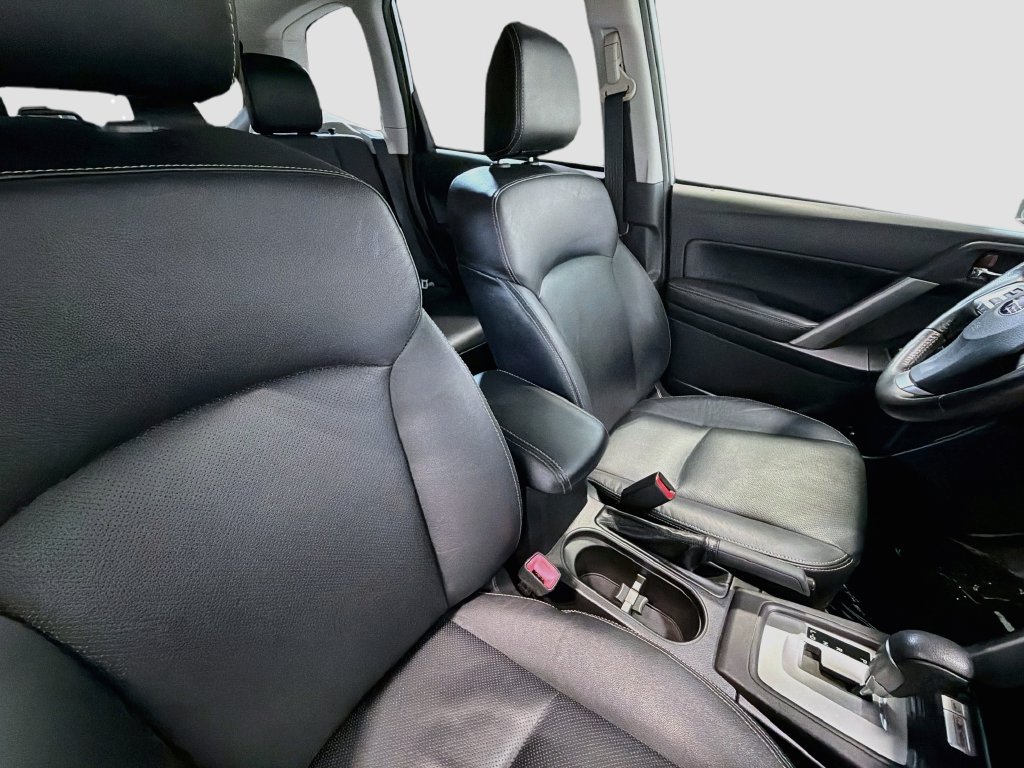 Used 2014 Subaru Forester 2.5i Limited AWD/4WD image 21