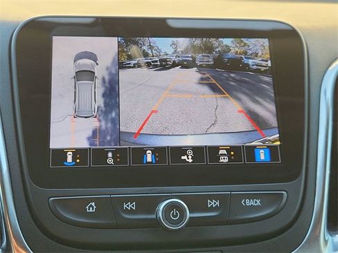 Used 2022 Chevrolet Equinox LT image 15