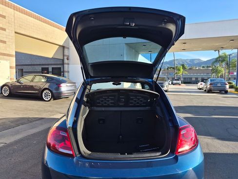 Used 2017 Volkswagen Beetle 1.8T Classic FWD image 29