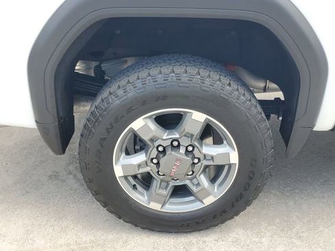 Certified 2025 GMC Sierra 2500 SLT AWD/4WD image 7