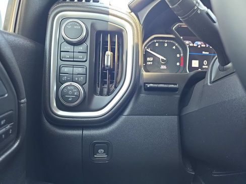 Used 2021 GMC Sierra 1500 Denali w/ Denali Ultimate Package AWD/4WD image 27