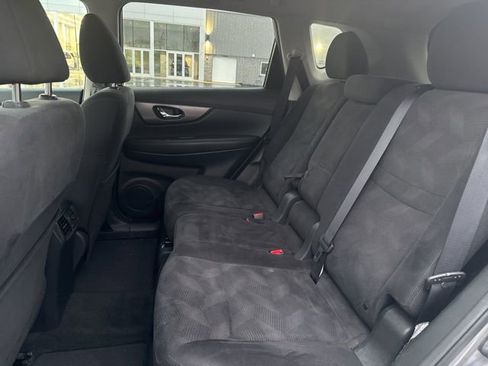 Used 2015 Nissan Rogue SV image 28