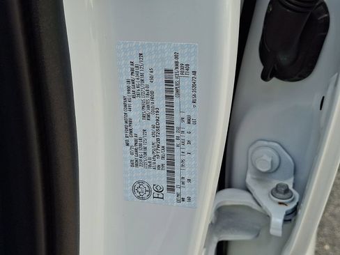 Used 2025 Ford F250 Lariat AWD/4WD image 28