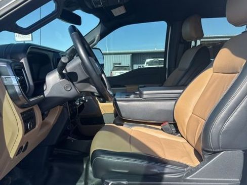 Used 2024 Ford F350 Lariat image 9