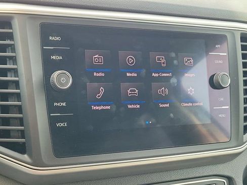 Used 2018 Volkswagen Atlas SE FWD image 24