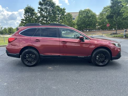 Used 2019 Subaru Outback 2.5i Premium AWD/4WD image 10