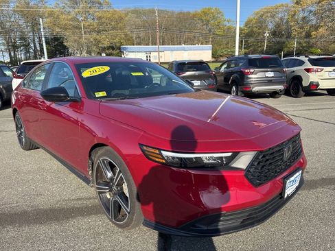 Used 2025 Honda Accord Sport image 4