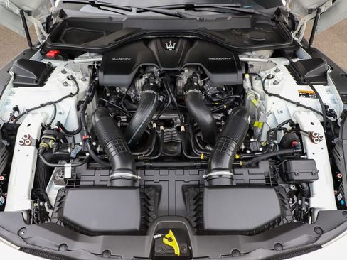 Used 2024 Maserati GranTurismo Trofeo AWD/4WD image 44