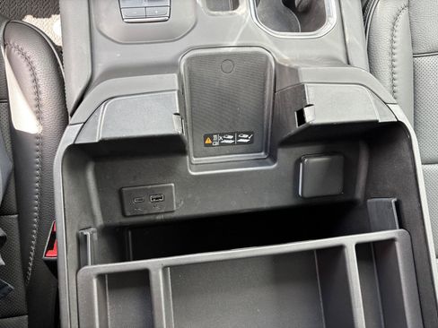 Used 2024 GMC Sierra 1500 Denali w/ Technology Package AWD/4WD image 30