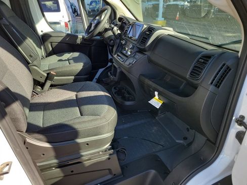 New 2024 RAM ProMaster 3500 w/ Convenience Group FWD image 7