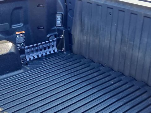 Used 2023 Chevrolet Silverado 1500 LT AWD/4WD image 15