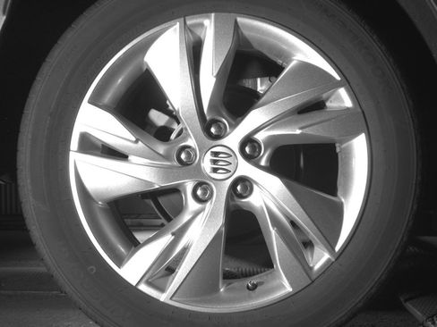 Used 2025 Buick Encore GX Preferred AWD/4WD image 15