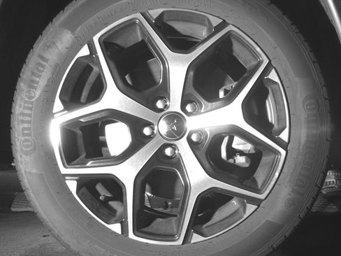 Used 2025 Jeep Compass Limited image 13