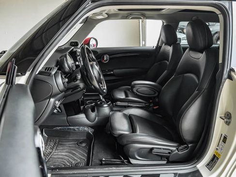 Used 2019 MINI Cooper S w/ Premium Package image 3