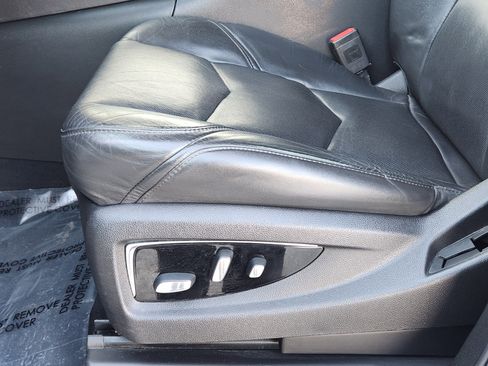 Used 2017 Cadillac Escalade Luxury image 25