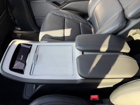 New 2026 Lincoln Navigator L Reserve w/ Jet Appearance Package image 24