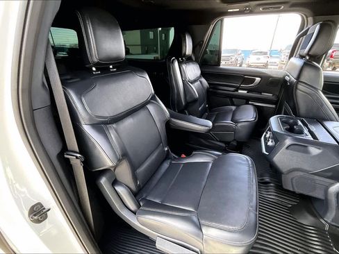 Used 2025 Ford Expedition Max Platinum w/ Stealth Performance Package AWD/4WD image 20