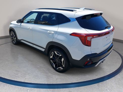 Used 2024 Kia Seltos SX w/ SX Sunroof Package AWD/4WD image 7