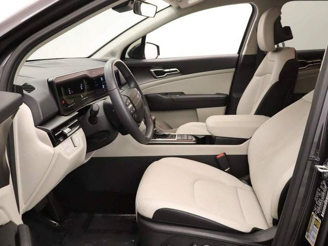 Used 2026 Kia Sportage EX FWD image 17