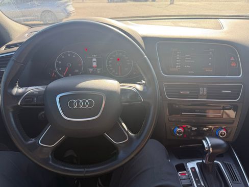 Used 2017 Audi Q5 2.0T Premium Plus w/ Technology Package image 21