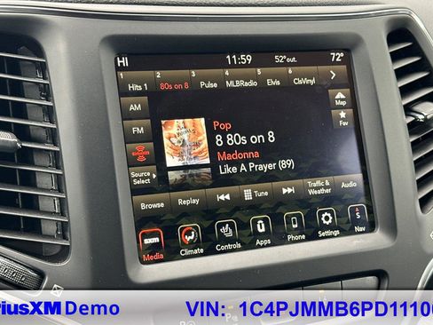 Used 2023 Jeep Cherokee Altitude Lux image 29