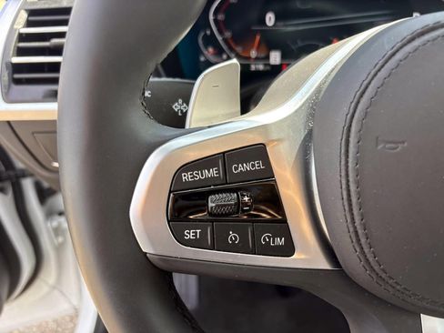 Used 2025 BMW X4 xDrive30i w/ M Sport Package AWD/4WD image 17