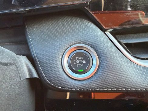 Used 2025 Chevrolet Equinox LT image 23