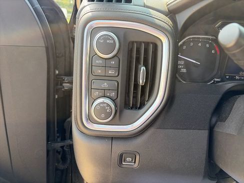 Used 2020 GMC Sierra 1500 SLE w/ SLE Value Package AWD/4WD image 11