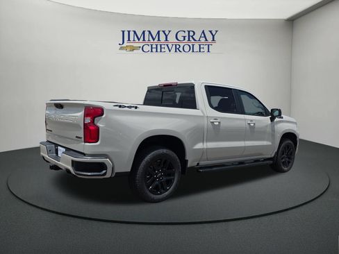 New 2026 Chevrolet Silverado 1500 RST w/ Dark Appearance Package AWD/4WD image 5