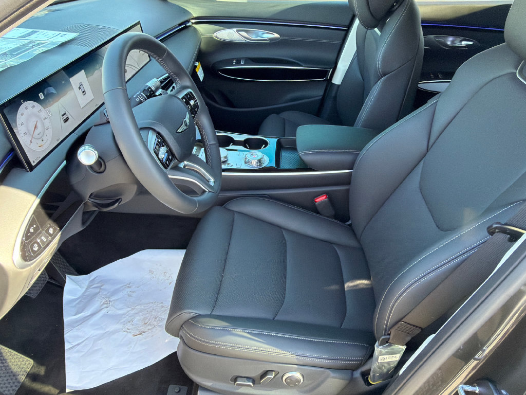 Used 2026 Genesis GV70 2.5T AWD/4WD image 9