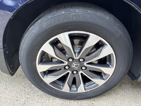 Used 2024 Honda Odyssey EX-L image 17