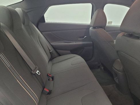 Used 2024 Hyundai Elantra SEL FWD image 19