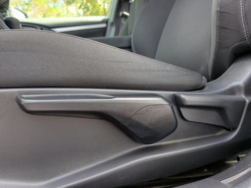 Used 2019 Honda Civic EX image 24