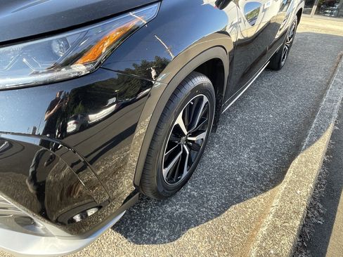 Used 2022 Toyota Highlander XSE AWD/4WD image 8