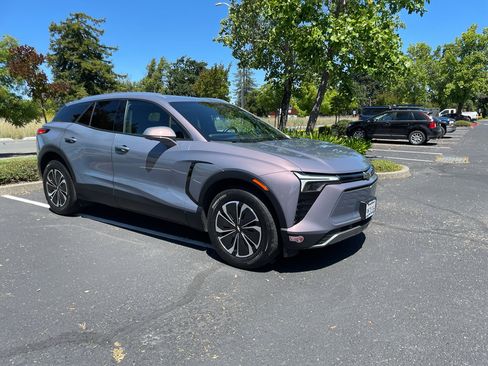 Used 2024 Chevrolet Blazer EV LT AWD/4WD image 9